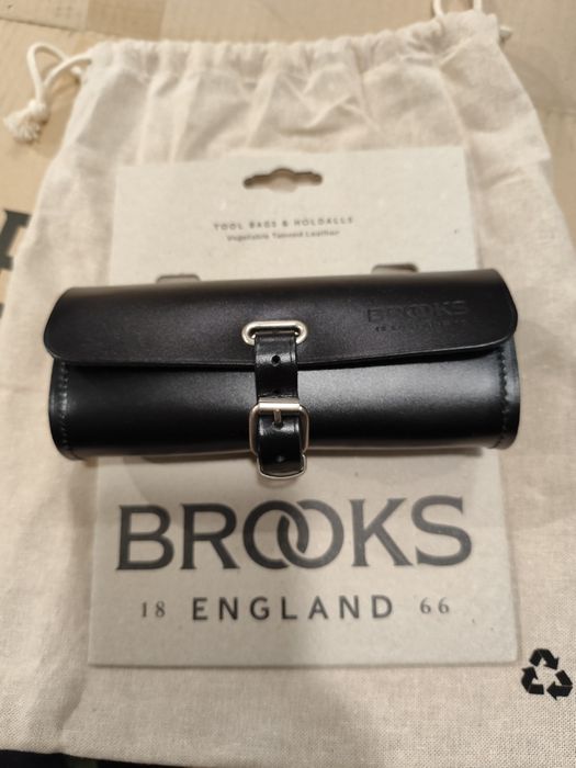 Nowa czarna torba podsiodłowa skórzana Brooks Challenge 0,5l