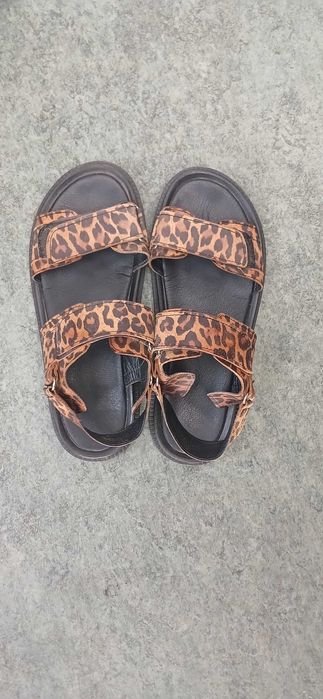 Босоніжки 37 розмір