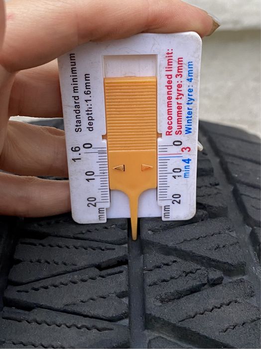 Комплект зимових шин Bridgestone Blizzak DM-V3 225/60 r18 100S автошини зима