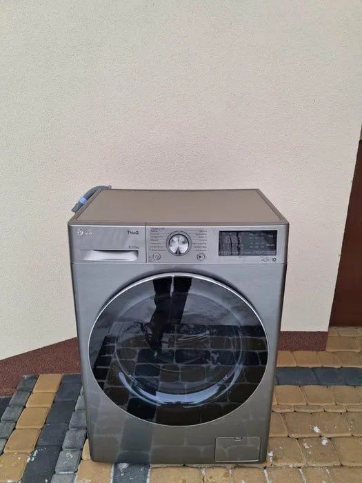Пральна машинка із сушкою LG F2V5GG9T! Доставка!