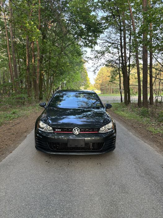 Volkswagen Golf VII GTI DSG