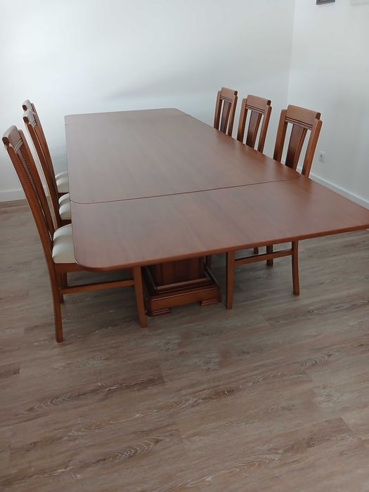 Mesa de refeição madeira nobre 12 pessoas