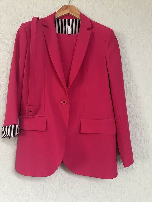 Костюм брючный женский