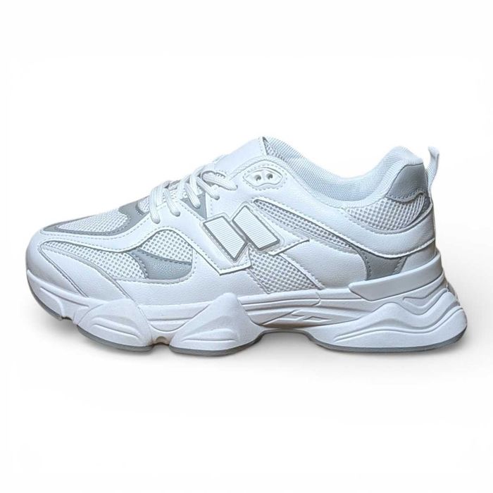 Жіночі кросівки білі стильні