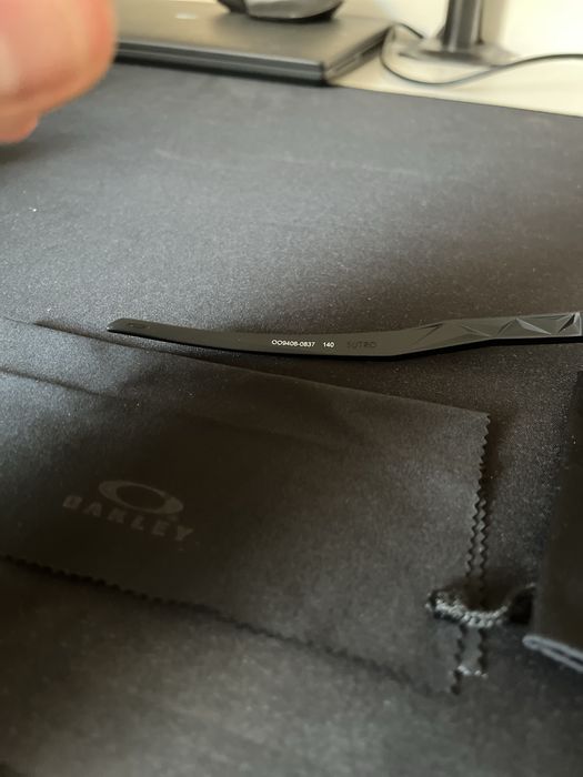 Okulary Oakley Sutro