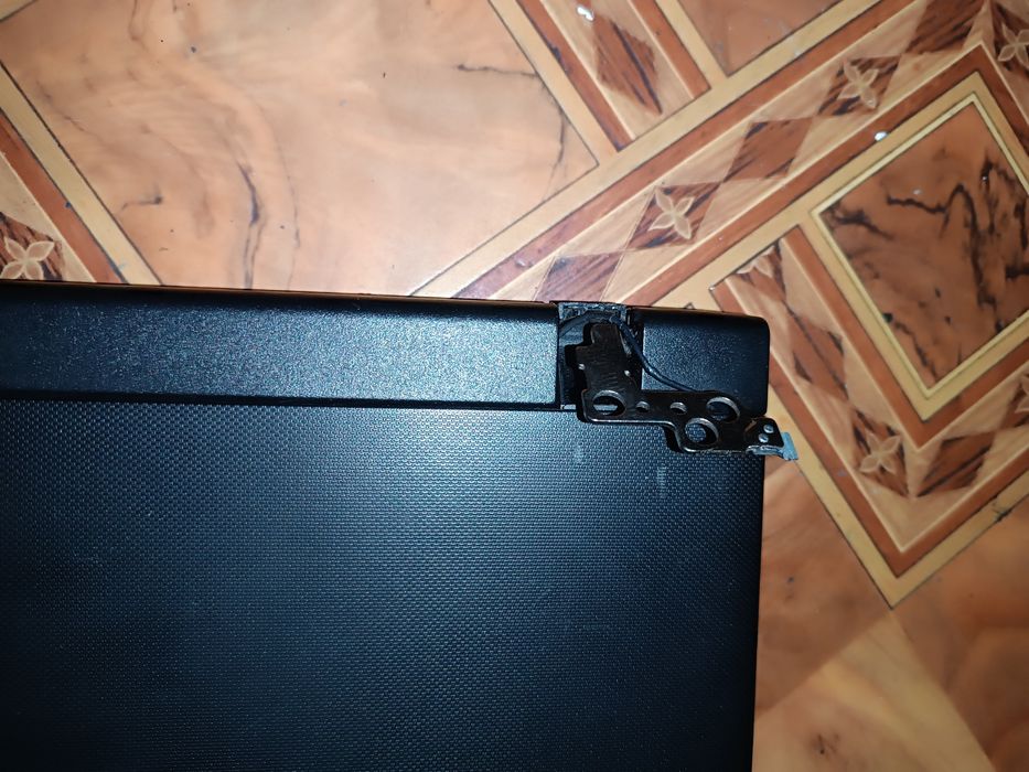 Ноутбук Lenovo ideapad 100-15lby на запчасти