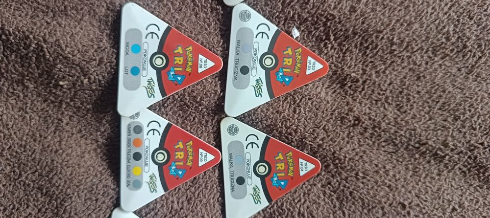 Pokemon 10/10 trio tazo komplet