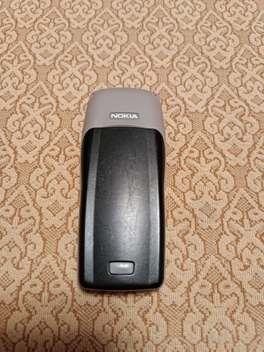 Телефон Nokia 1100 Germany.