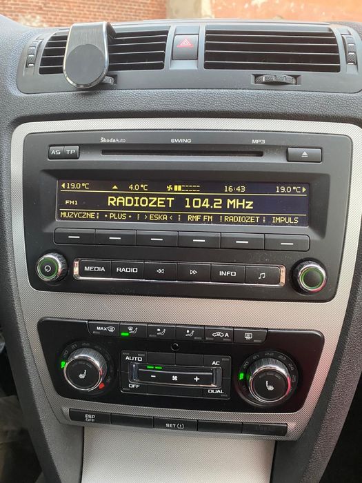 Skoda Octavia Kombi 2010 1.8 TSI 160KM