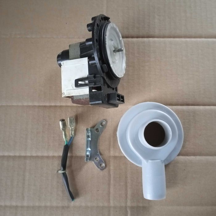 Помпа/насос для пральної машини напівавтомат Saturn. Без крильчатки.