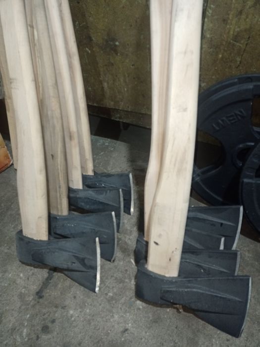 Топор колун весом 2,6 кг, сокира колун вагою 2, 6 кілограма