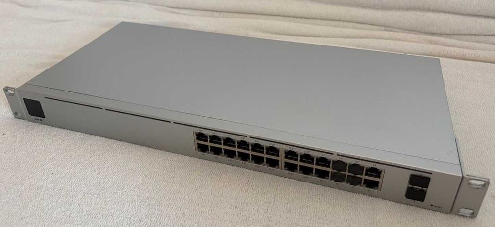 Switch Unifi PoE USW-24-PoE
