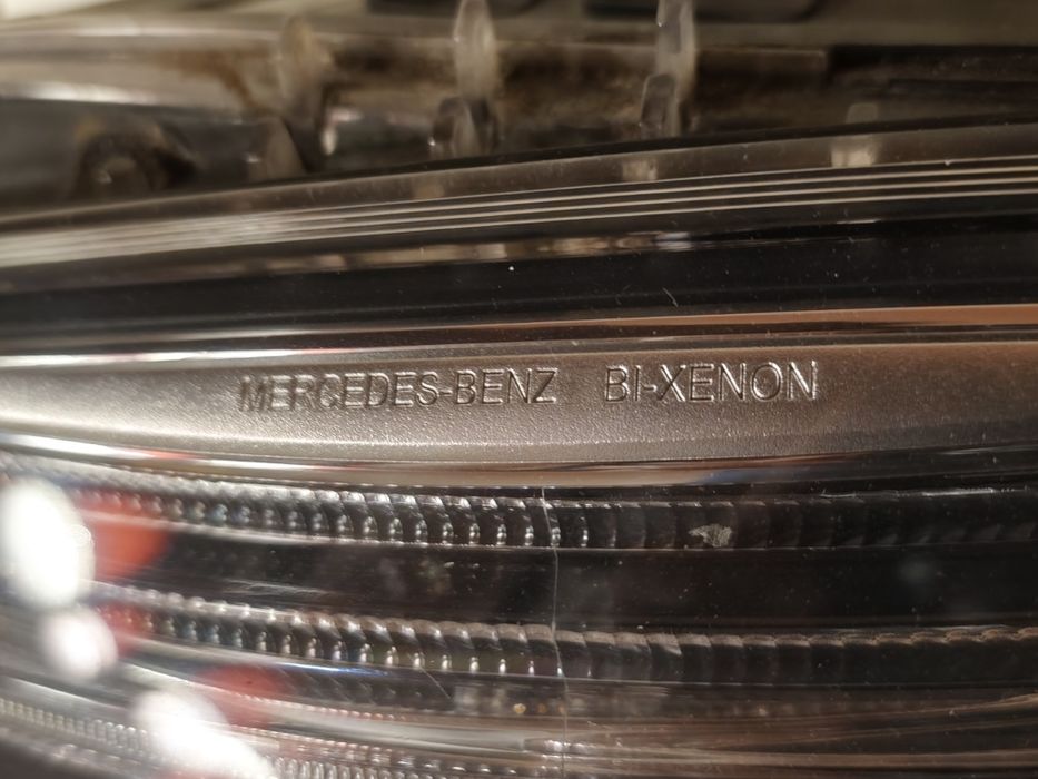 Farol Mercedes CLA W117 ótica bixenon original usado