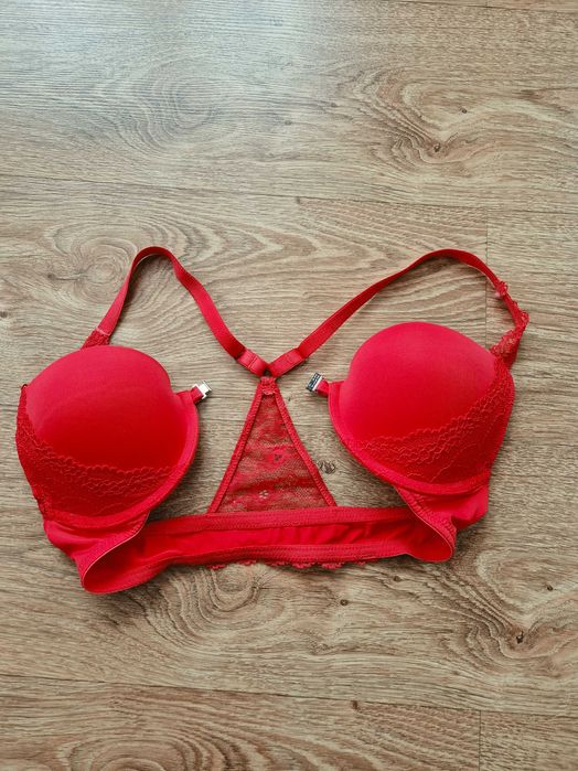 Biustonosz Esotiq 75B  push- up zapinany z przodu czerwony