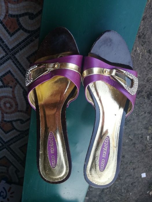 Босоножки -шлепанцы