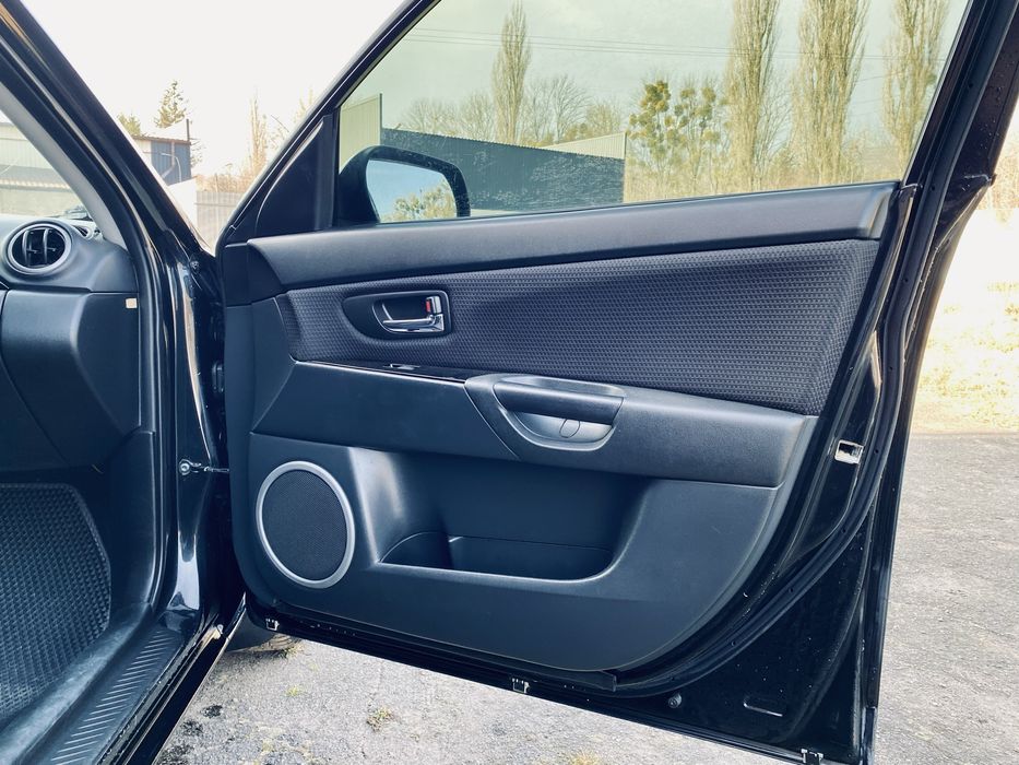 Продам Mazda 3 !!!