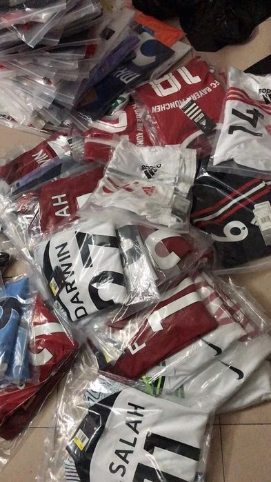 Nowa losowa koszulka Mystery box piłkarski