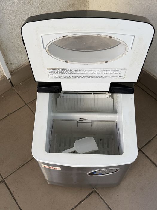 Льодогенератор Професійний  Frosty HZB-15-S Італія