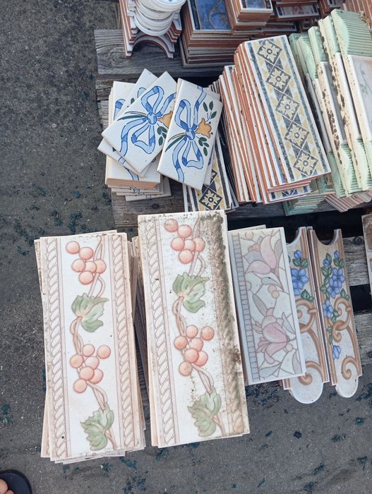 Azulejo, barras, rodapé, etc