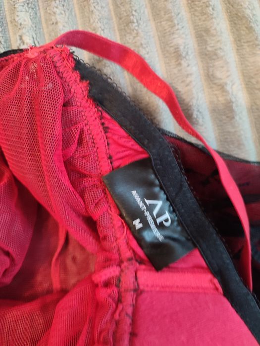 Продам    пенюар  сітчастий червоно- чорний