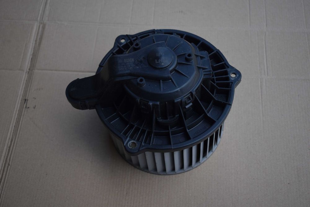 dmuchawa nagrzewnicy wentylator KIA CARENS IV 15R.europa