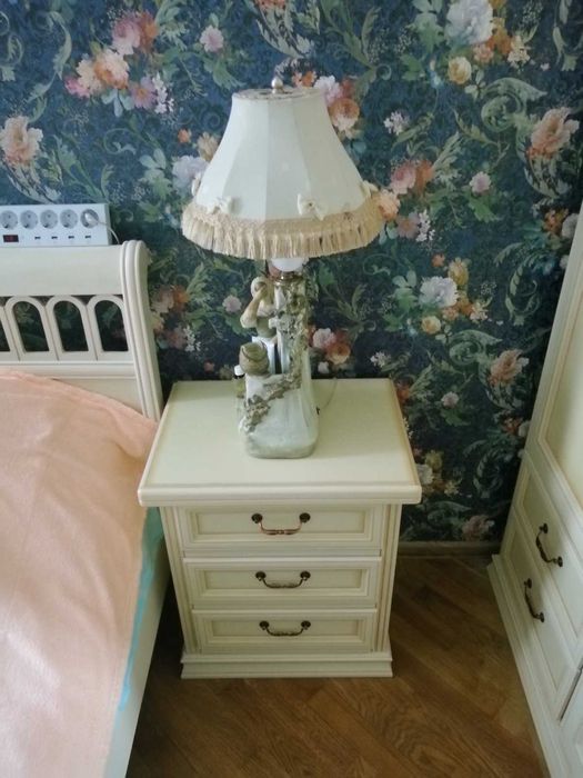 Спальный гарнитур