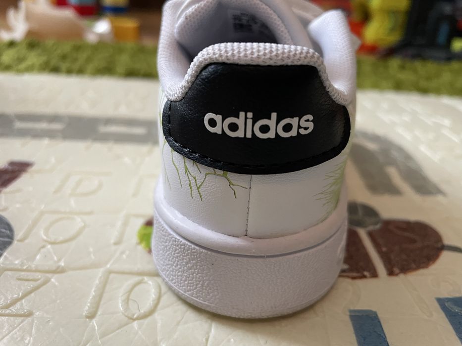 Дитячі кеди білі Adidas, адідас 23р