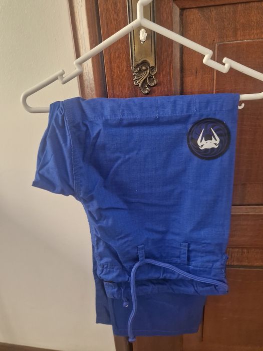 Kimono BJJ A1 (170 cm) quase novo