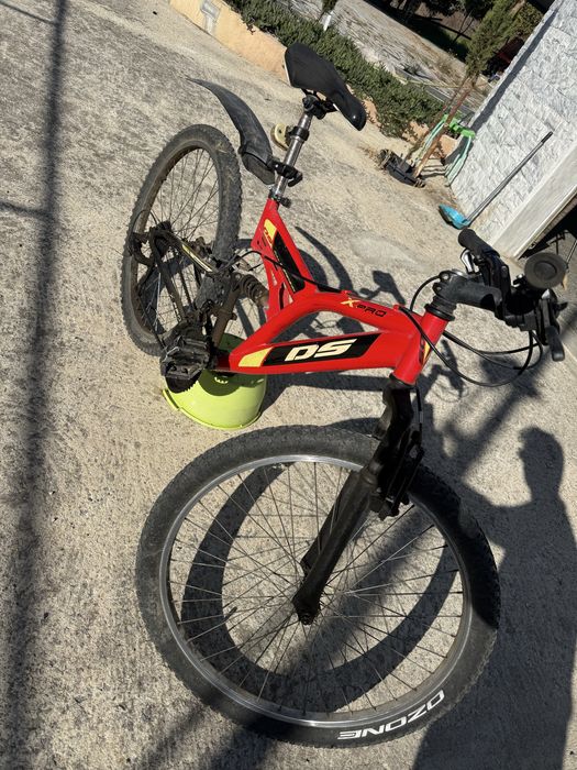 Bicicleta suspensão total