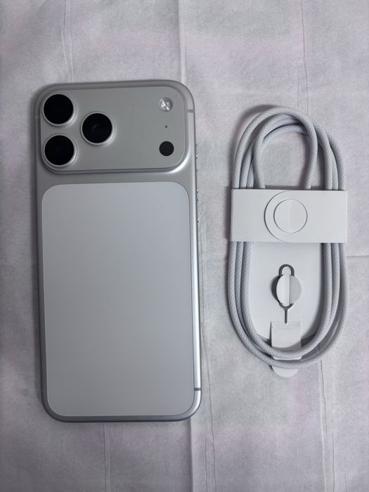 iPhone 17 Pro Max 256GB Branco