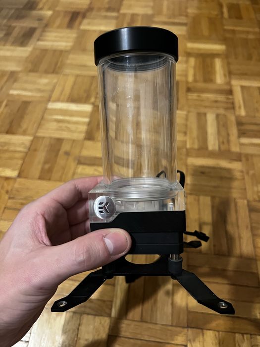 EK-XRES 140 SPC PWM Classic RGB - Plexi