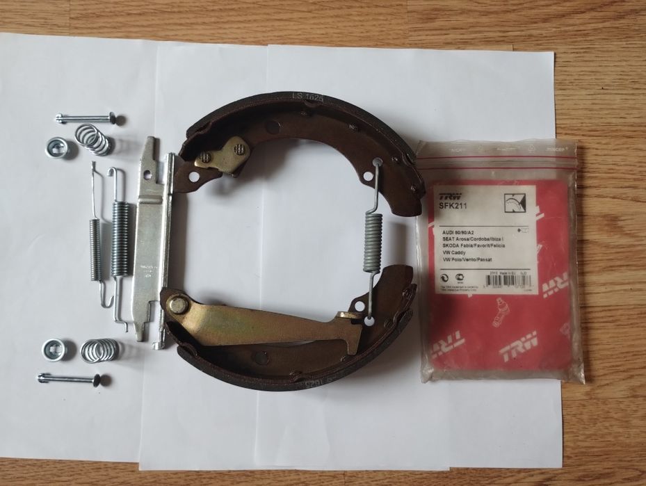 Тормозные колодки Skoda Fabia новый комплект задних колодок