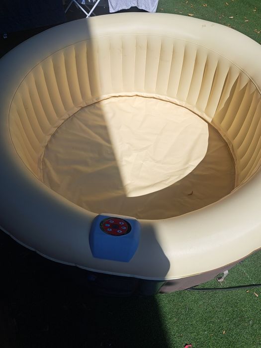 Jacuzzi easy zone 4 osoby jak nowe