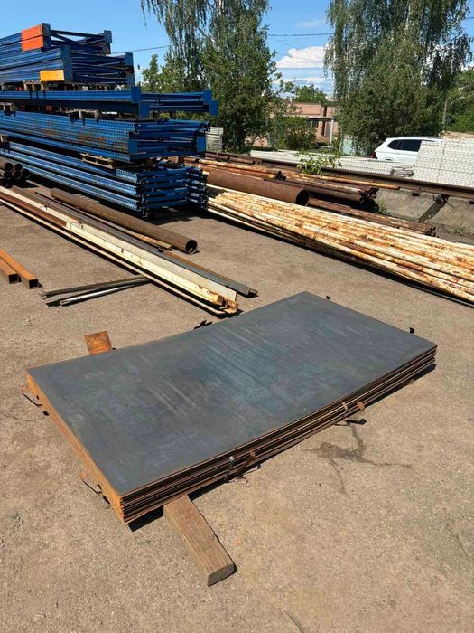 Лист металевий 2.5мм 105х200см