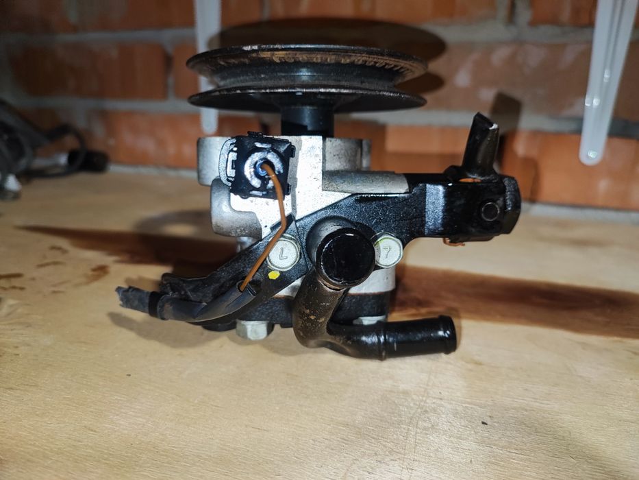 Насос гур Hyundai KIA 57100 1G000