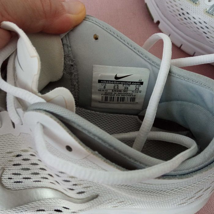 Жіночі кросівки Nike