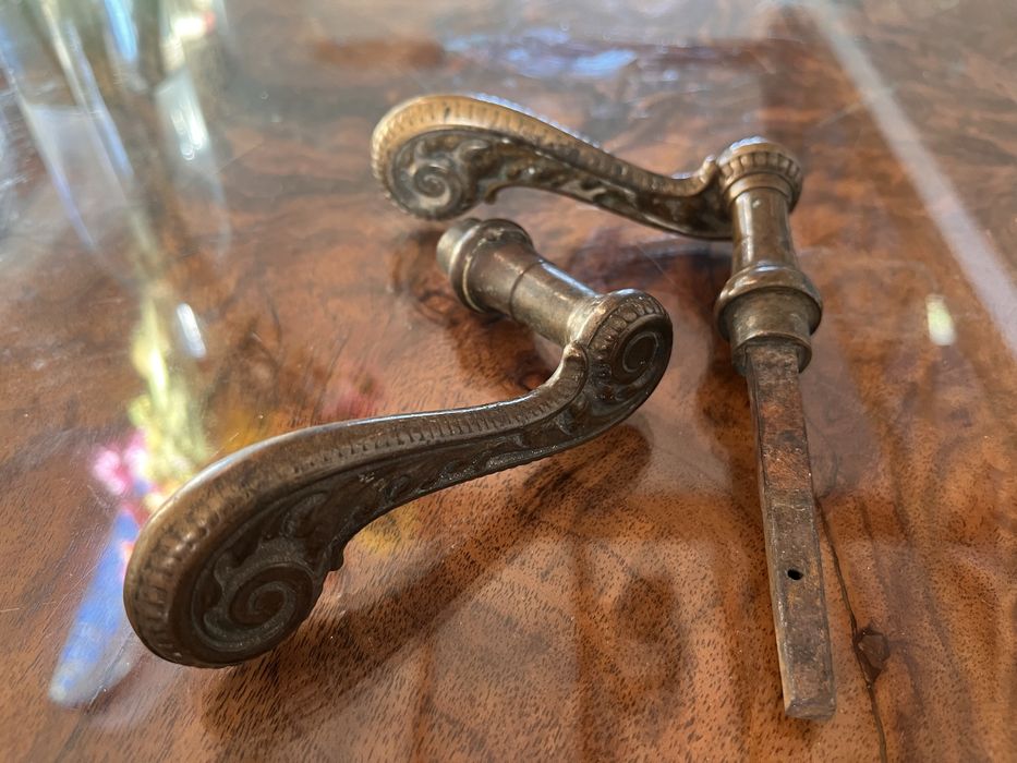 Stara klamka mosiężna