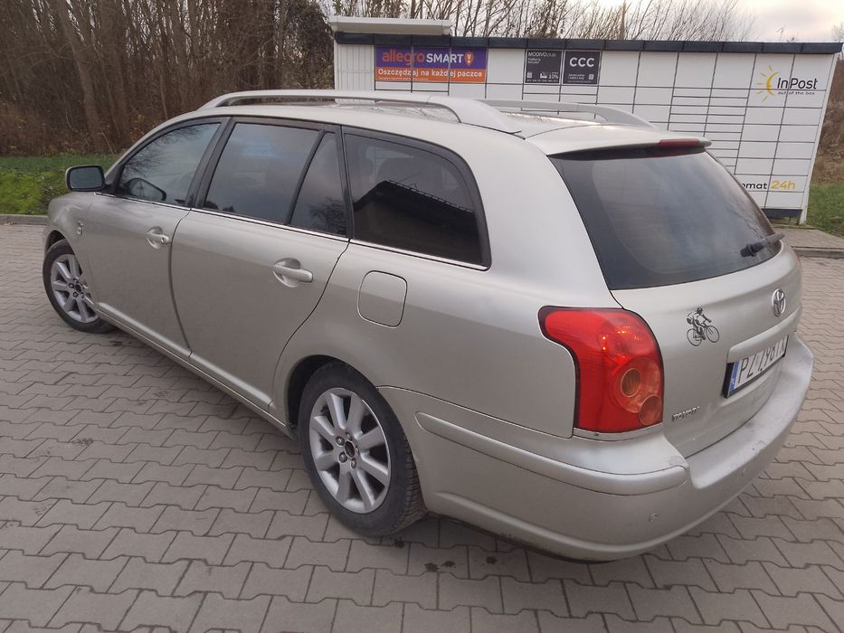 Sprzedaję Toyotę Avensis