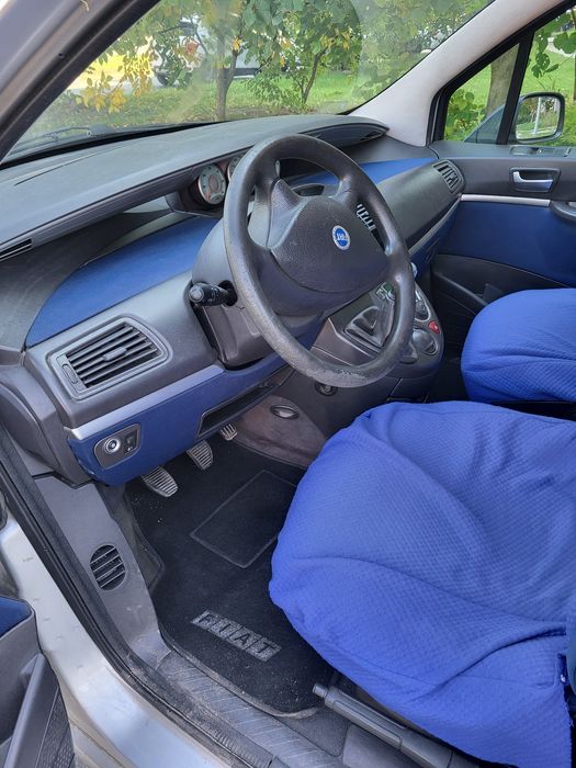 мінівен Fiat Ulysse