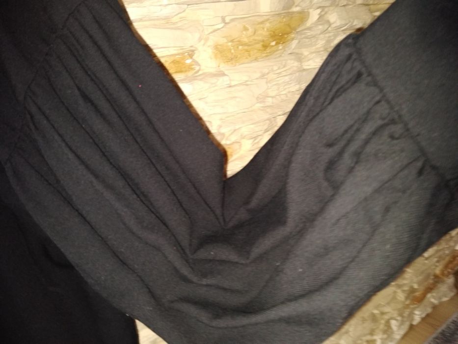 Bluzka damska  44 nowa  bufiaste rękawy czarna