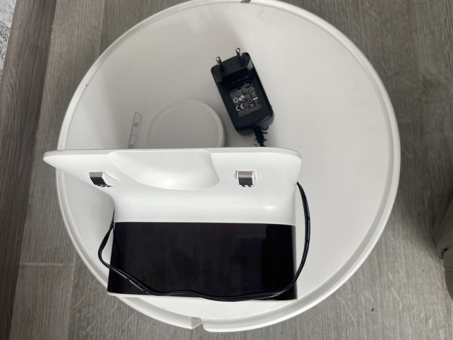 робот пилосос миючий Rowenta 75s