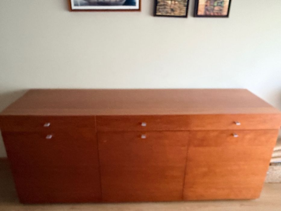 Conjunto para Sala de Jantar (marca Interforma) em cerejeira (Mesa+6 Cadeiras+Aparador) - Excelente Estado.