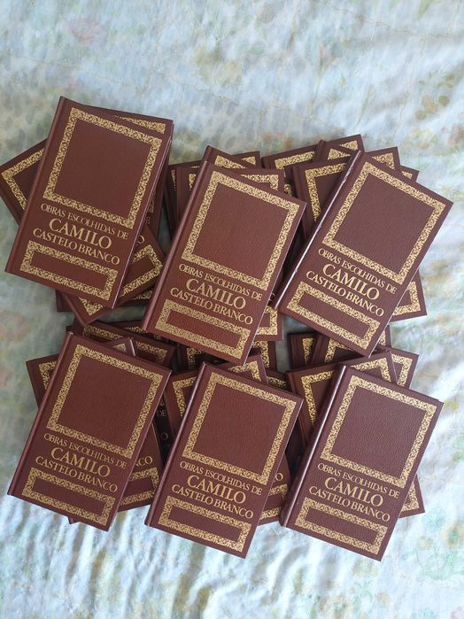 Coleção Completa de Obras de Camilo Castelo Branco (24 volumes)