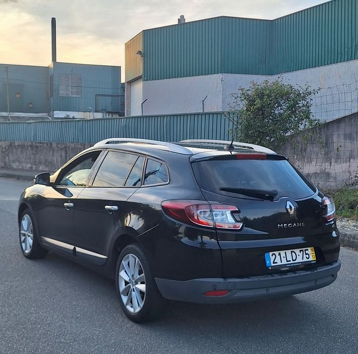Renault Megane Sport Tourer Dynamique 1.5Dci 110cv-2010 foto 4