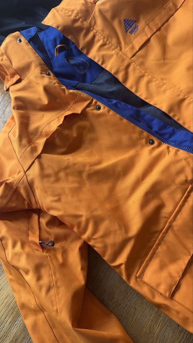 Casaco de neve tamanho M + 2 luvas