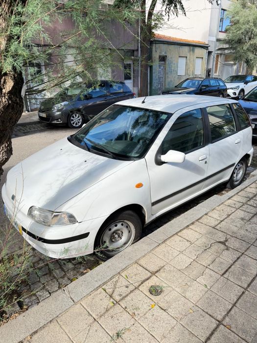 Fiat Punto. 1998