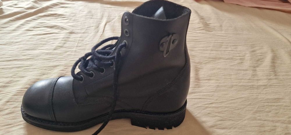 Vendo botas pretas nº38, novas