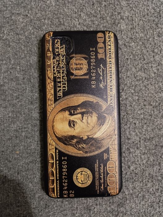 Продам чехол на телефон