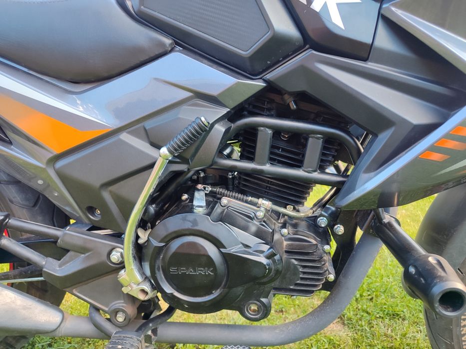 Продам мотоцикл Spark  250 кубів 2025 року.