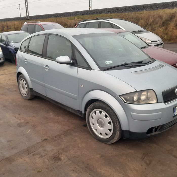 Audi a 2 na części